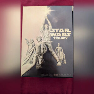 Star Wars Trilogy DVD (EUC)